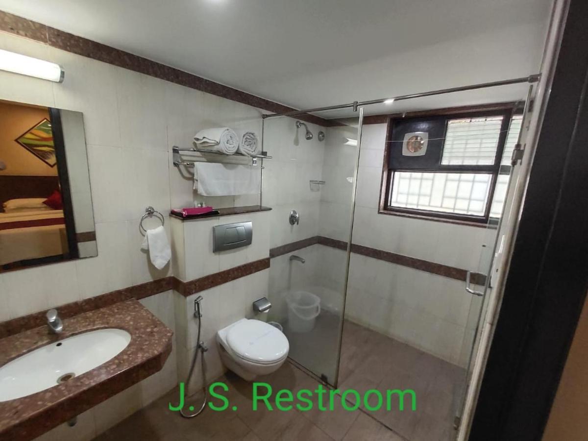 Arpanaa Hotel Tiruvannāmalai Extérieur photo